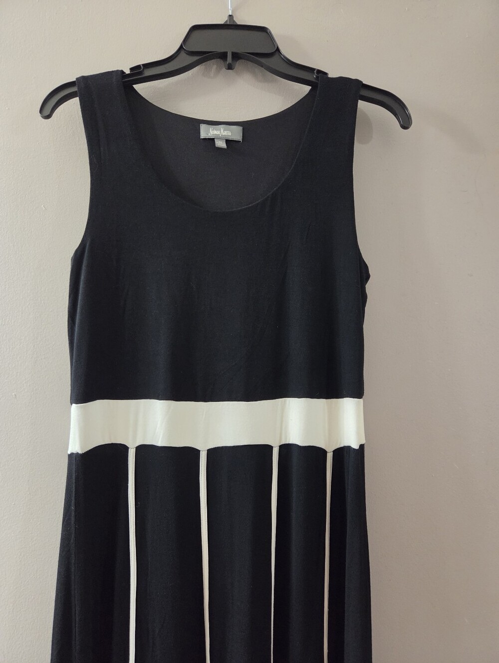Neimun Marcus Elegant Black & White Sleeveless Maxi Dress. Sz M - Picture 4 of 8